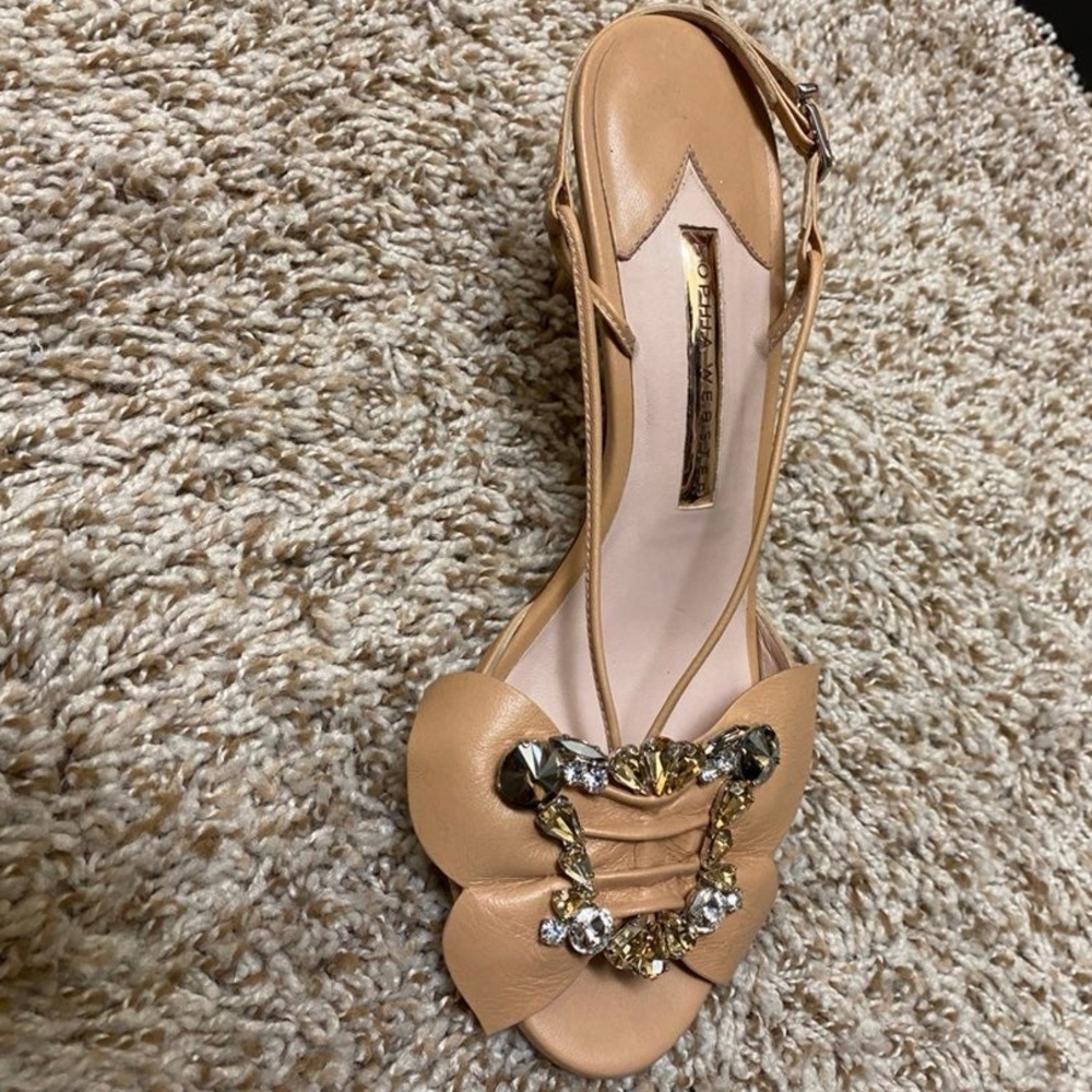 Sophia Webster Margaux Mid open toe Sandals in size 38. Beige Leather w/crystals - Picture 4 of 9